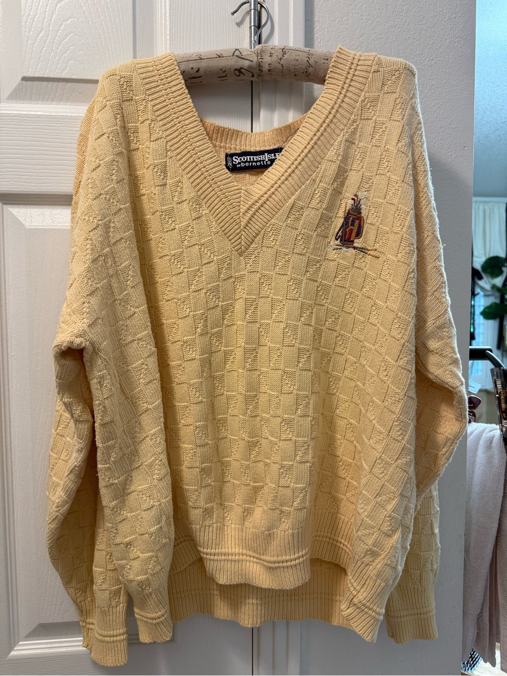 Vintage Scottish Isle Golf V-Neck Knit Sweater - Men's